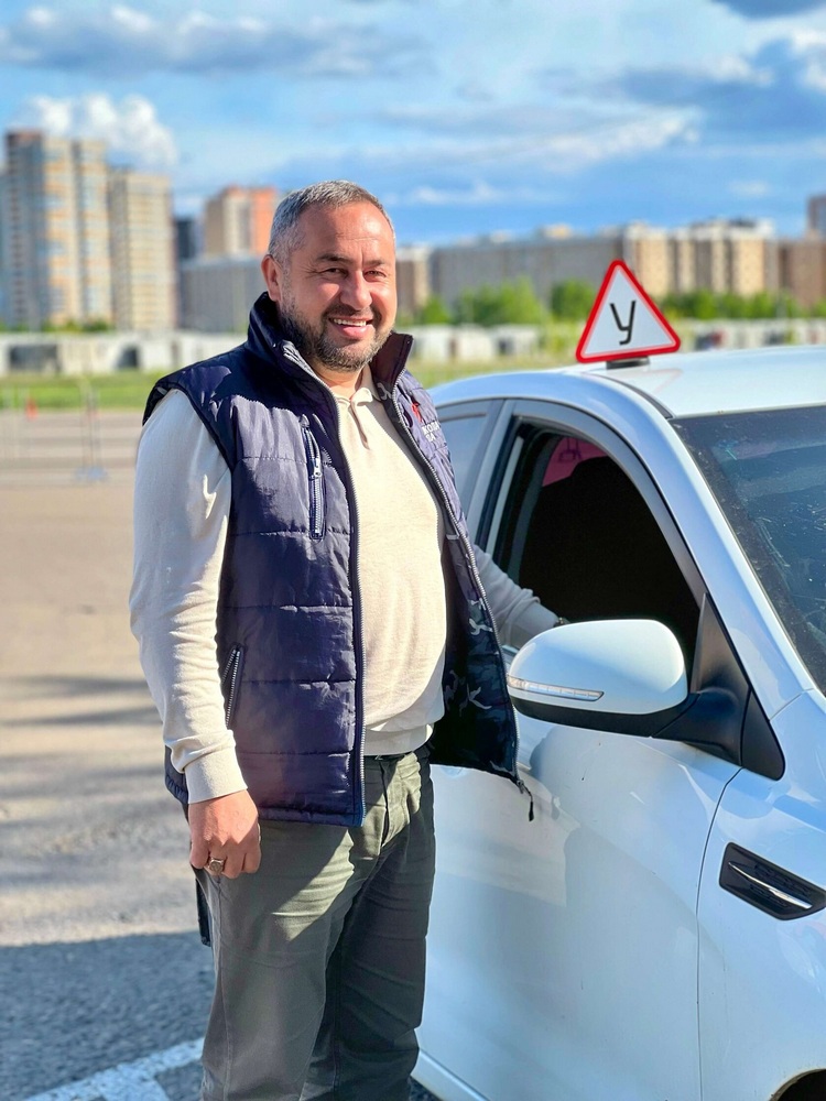 Автоинструктор Шарипов Ильгизар Накипович